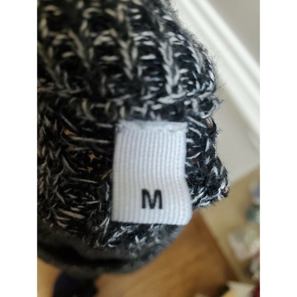 CH. Women's Gray 100% Acrylic Crew Neck Long Sleeve Cozy Warm Sweater - Picture 8 of 9